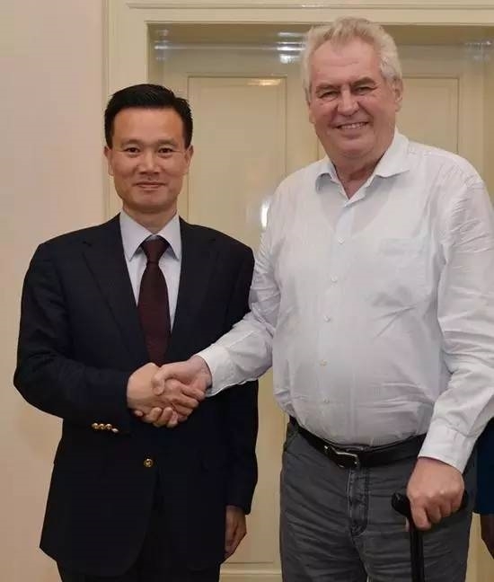 (左为叶简明) (左为叶简明)