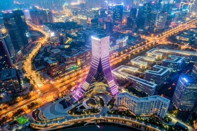 成都,来了就不想睡觉的城市!“锦官不夜城”吸金能力到底有多大?