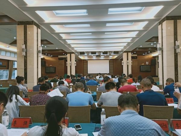 东坡区“不忘初心、牢记使命”主题教育领导小组办公室暨巡回指导组培训会召开