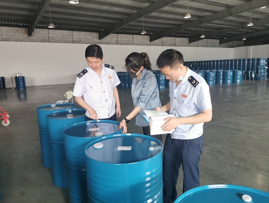国家税务总局德阳经济技术开发区税务局走访辖区内重点出口退税企业德阳华泰生物医药资源有限公司问需问效